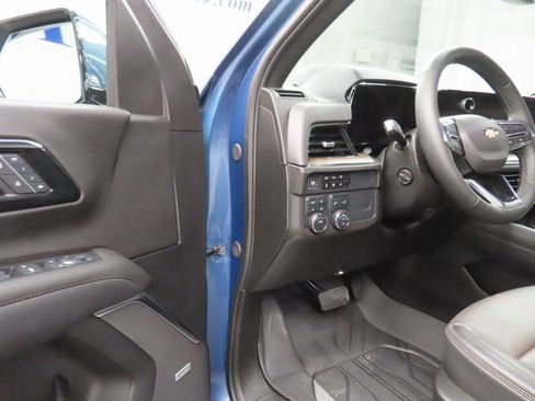 Used 2025 Chevrolet Tahoe High Country image 57
