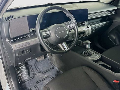Used 2024 Hyundai Kona SEL image 9