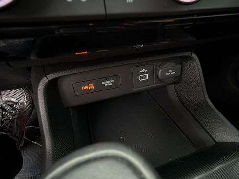 Used 2023 Honda Civic Sport image 28
