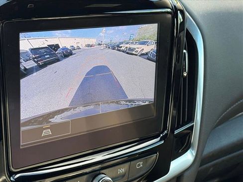 Used 2023 Chevrolet Traverse LT AWD/4WD image 14