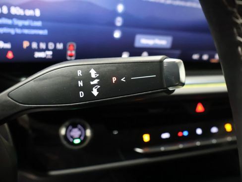 Used 2025 Buick Envision Preferred image 38