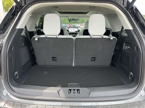 New 2026 Ford Explorer Platinum AWD/4WD image 7