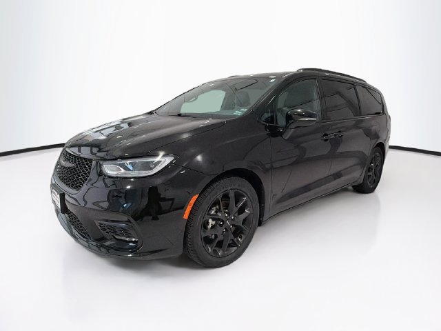 Used 2025 Chrysler Pacifica Limited FWD image 3