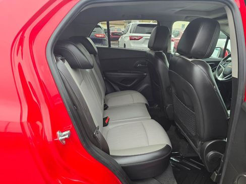 Used 2015 Chevrolet Trax LT w/ LT Sun and Sound Package image 15