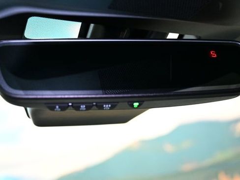 Used 2024 Subaru Ascent Premium w/ Convenience Package image 41