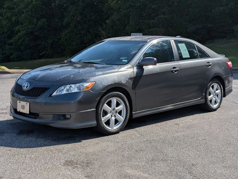 Used 2009 Toyota Camry SE FWD image 5