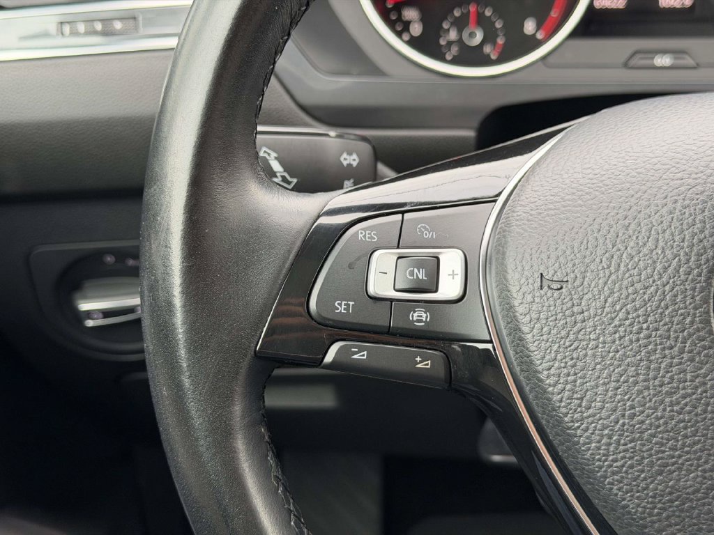 Used 2019 Volkswagen Tiguan SE AWD/4WD image 9