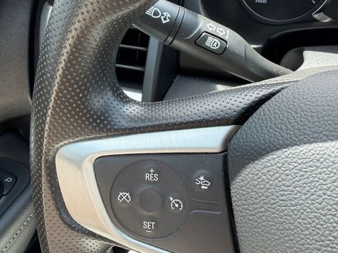 Used 2024 GMC Terrain SLE AWD/4WD image 23