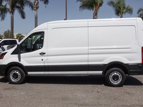 Used 2024 Ford Transit 250 148 Medium Roof RWD image 5
