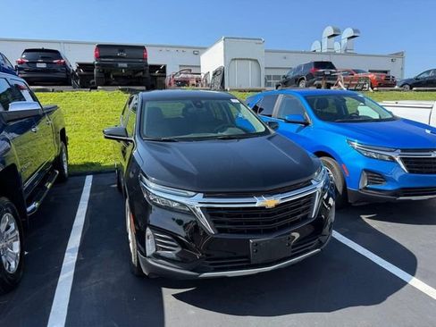 Used 2024 Chevrolet Equinox LT FWD image 3
