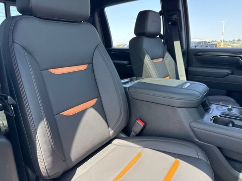 New 2026 GMC Sierra 2500 AT4 w/ AT4 Premium Plus Package AWD/4WD image 39
