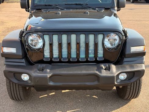 Used 2021 Jeep Wrangler Unlimited Sport AWD/4WD image 13