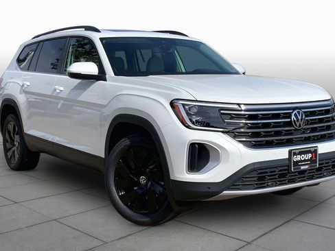New 2026 Volkswagen Atlas SE FWD image 2
