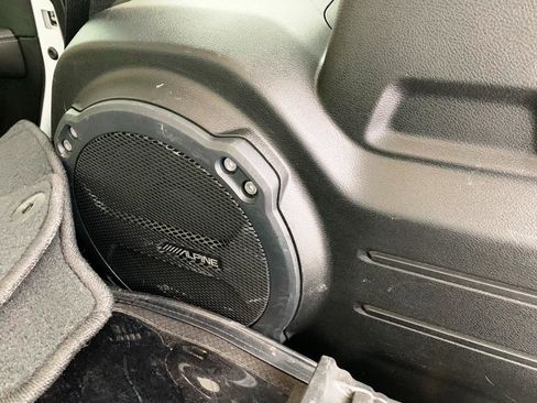 Used 2021 Jeep Wrangler Unlimited Sahara w/ Uconnect 4C Nav & Sound Group AWD/4WD image 11