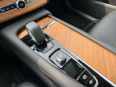 Certified 2023 Volvo XC90 B6 Plus AWD/4WD image 26