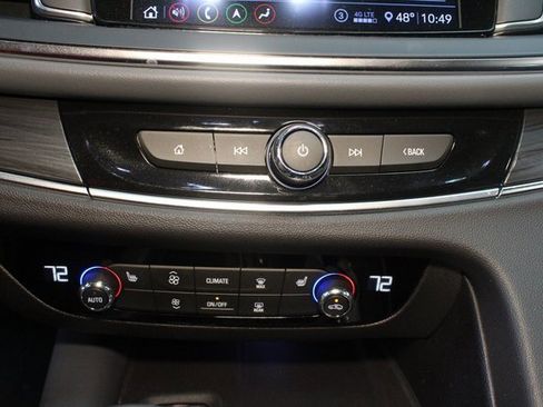 Used 2021 Buick Enclave Essence w/ Sun And Navigation Package image 27