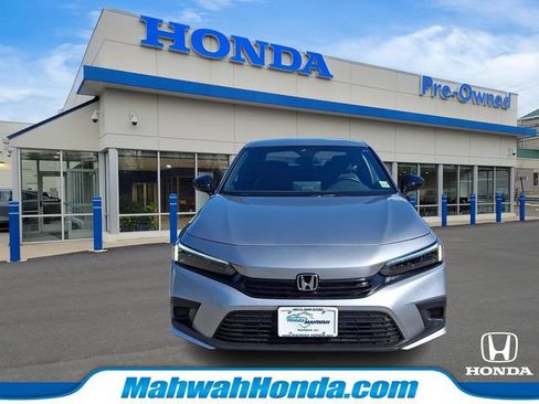Used 2023 Honda Civic Sport image 2