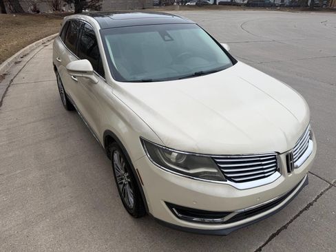 Used 2016 Lincoln MKX Reserve w/ Technology Package image 2