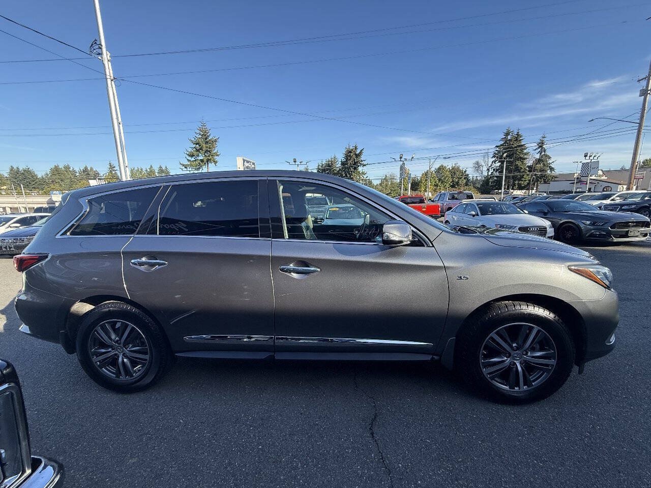 Used 2018 INFINITI QX60 FWD image 5