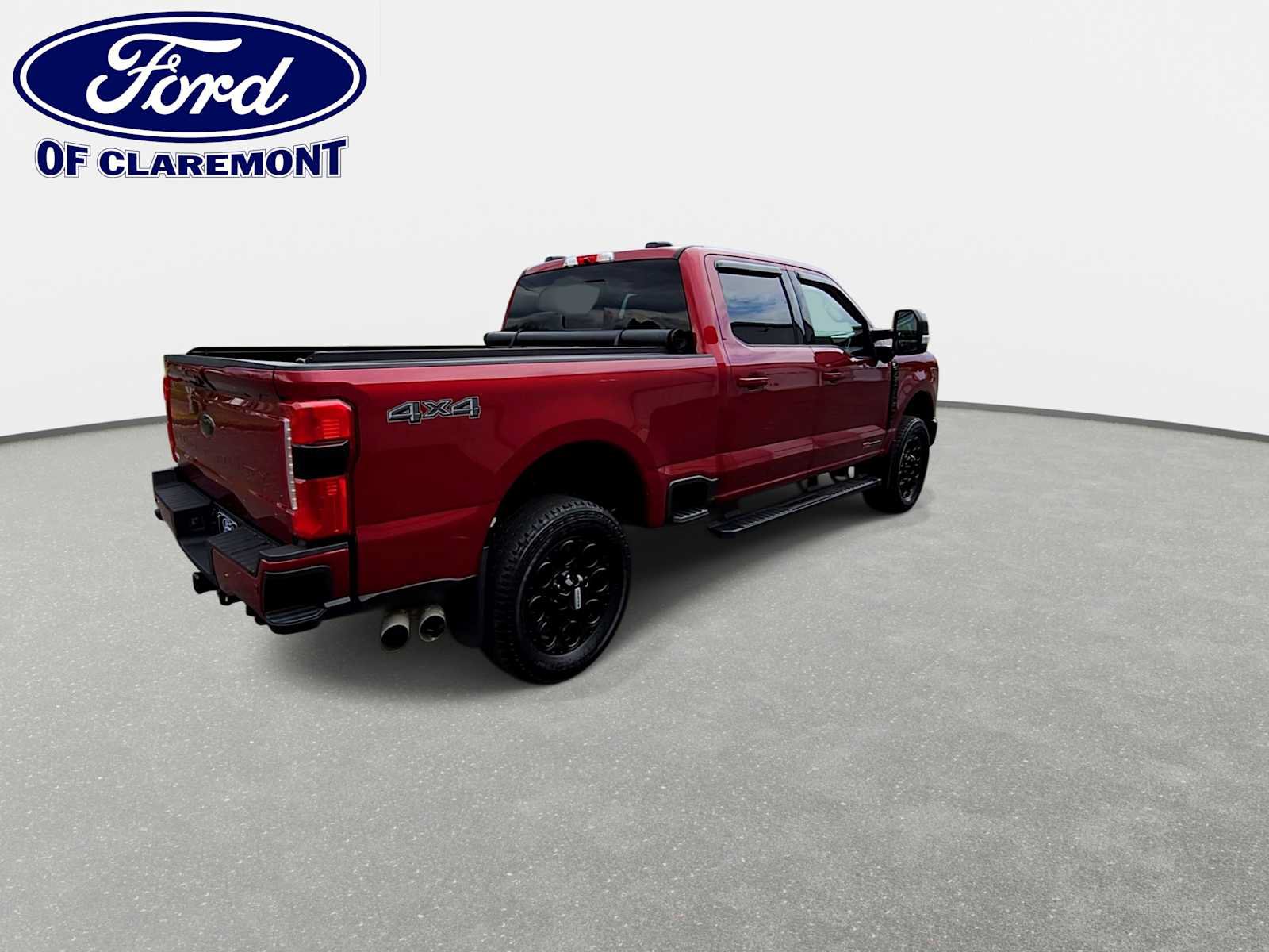 Used 2025 Ford F250 XLT w/ Black Appearance Package AWD/4WD image 8
