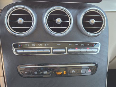 Used 2022 Mercedes-Benz GLC 300 w/ Premium Package Lite image 12