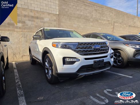 Certified 2023 Ford Explorer XLT w/ Equipment Group 202A AWD/4WD image 1