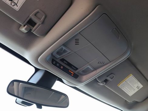 Used 2019 Chevrolet Equinox LT image 38