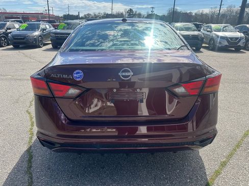 Used 2025 Nissan Altima 2.5 SV image 4