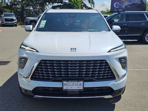 New 2026 Buick Enclave Avenir w/ Super Cruise Package AWD/4WD image 9