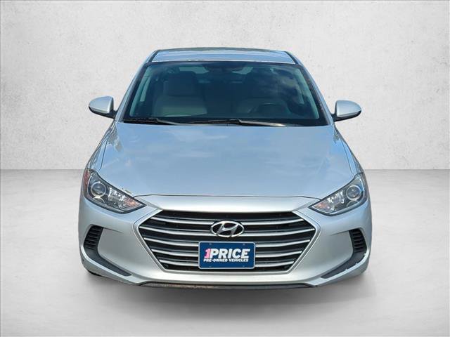 Used 2018 Hyundai Elantra SE FWD image 2