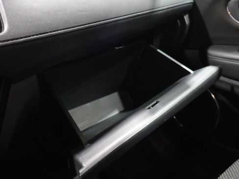Used 2018 Honda HR-V EX image 29
