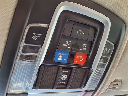 Used 2023 RAM 3500 Limited image 22