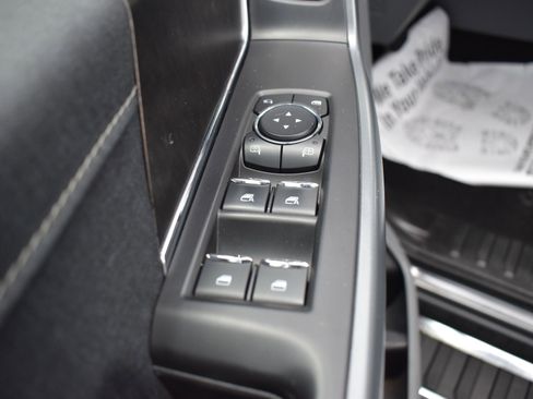 Used 2023 Ford F150 Lariat image 12