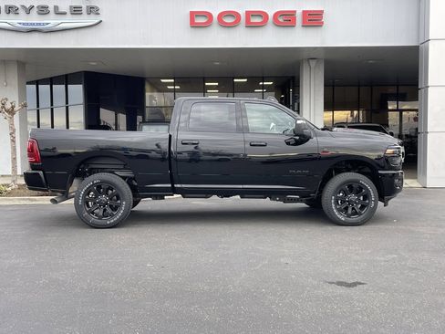 New 2026 RAM 2500 Laramie w/ Night Edition AWD/4WD image 7