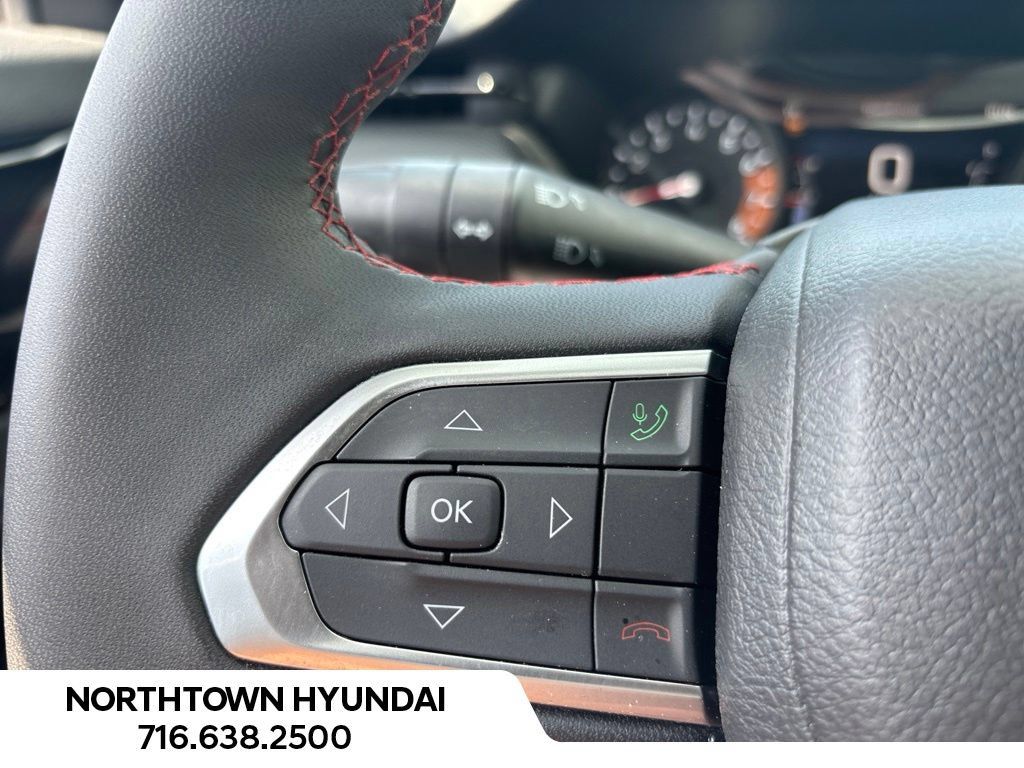 Used 2026 Jeep Compass Trailhawk AWD/4WD image 16