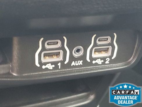 Used 2021 Chrysler Pacifica Touring w/ S Appearance Package image 32