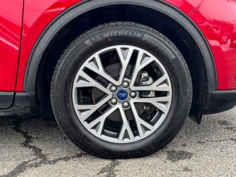 Used 2022 Ford Escape SEL image 9