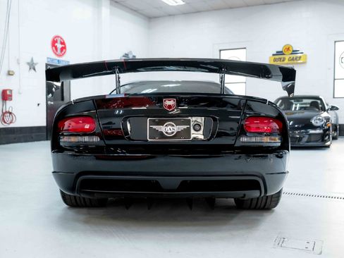 Used 2010 Dodge Viper ACR image 9