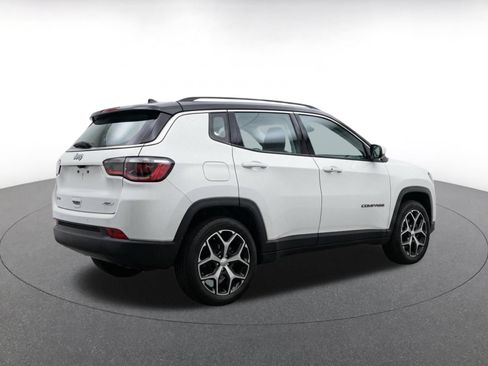Used 2025 Jeep Compass Limited AWD/4WD image 9