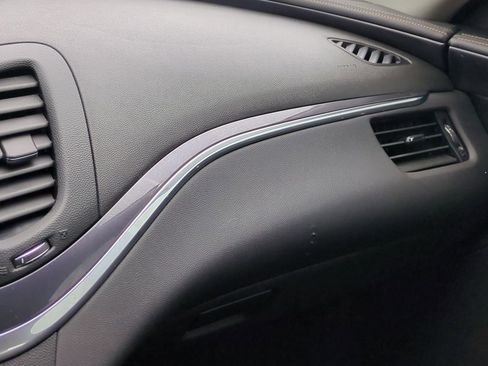 Used 2017 Chevrolet Impala LT image 33