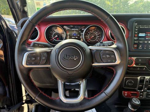 Used 2021 Jeep Wrangler Unlimited Rubicon AWD/4WD image 9
