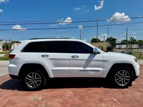 Used 2022 Jeep Grand Cherokee Limited RWD image 4