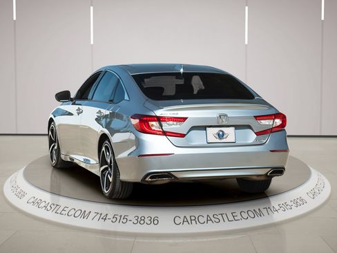 Used 2018 Honda Accord Sport image 3