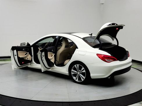 Used 2015 Mercedes-Benz CLA 250 image 12