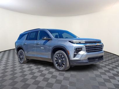 New 2025 Chevrolet Traverse LT w/ Sun and Wheel Package