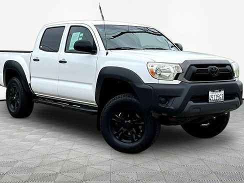 Used 2013 Toyota Tacoma PreRunner RWD image 1