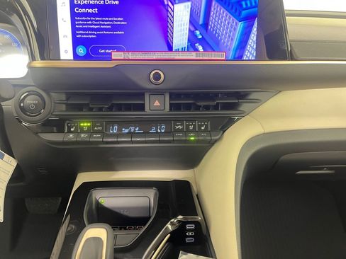 Certified 2026 Toyota Crown Limited w/ Advanced Technology Package image 16