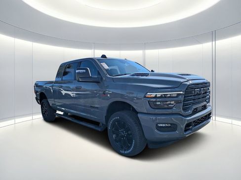 New 2026 RAM 2500 Laramie AWD/4WD image 2