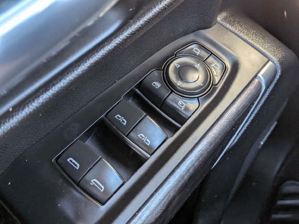 Used 2020 Chevrolet Silverado 1500 LTZ w/ LTZ Premium Package RWD image 25