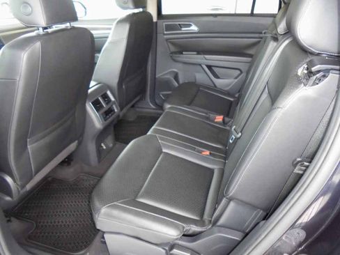 Used 2019 Volkswagen Atlas SE w/ Towing Package AWD/4WD image 9